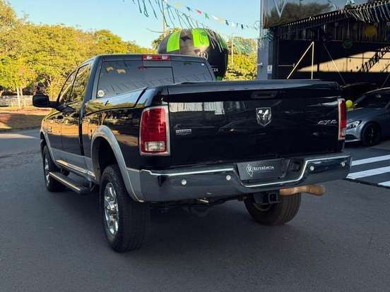 RAM-2500-6.7 LARAMIE 4X4 CD I6 TURBO DIESEL 4P AUTOMÁTICO RAM-2500-2015