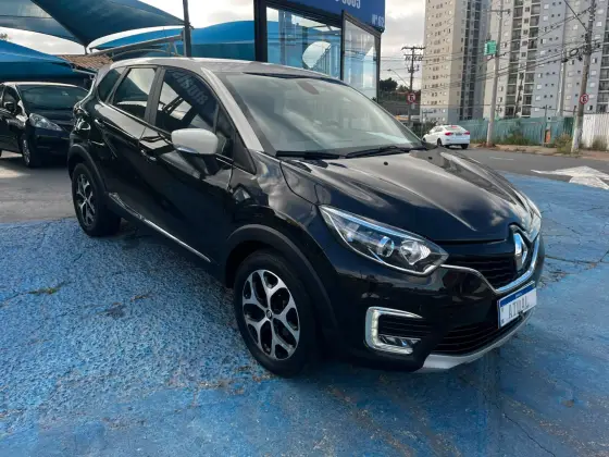 RENAULT CAPTUR 1.6 16V SCE FLEX INTENSE X-TRONIC RENAULT CAPTUR 1.6 16V SCE FLEX INTENSE X-TRONIC