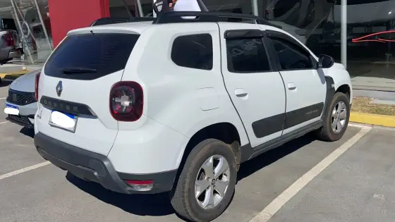 RENAULT DUSTER 1.6 16V SCE FLEX ZEN MANUAL RENAULT DUSTER 1.6 16V SCE FLEX ZEN MANUAL