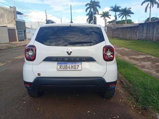 RENAULT-DUSTER-2022