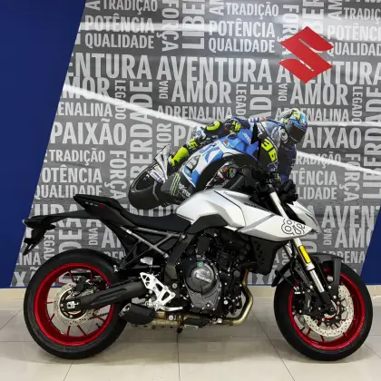 SUZUKI GSX-8S SUZUKI GSX-8S