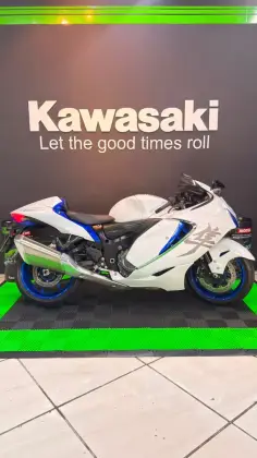 SUZUKI HAYABUSA GSX1300RA SUZUKI HAYABUSA GSX1300RA