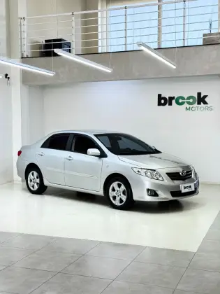 TOYOTA COROLLA 1.8 GLI 16V FLEX 4P AUTOMÁTICO TOYOTA COROLLA 1.8 GLI 16V FLEX 4P AUTOMÁTICO