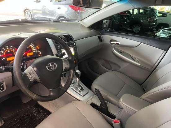 TOYOTA-COROLLA-2013