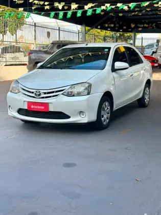 TOYOTA ETIOS 1.5 XS SEDAN 16V FLEX 4P MANUAL TOYOTA ETIOS 1.5 XS SEDAN 16V FLEX 4P MANUAL