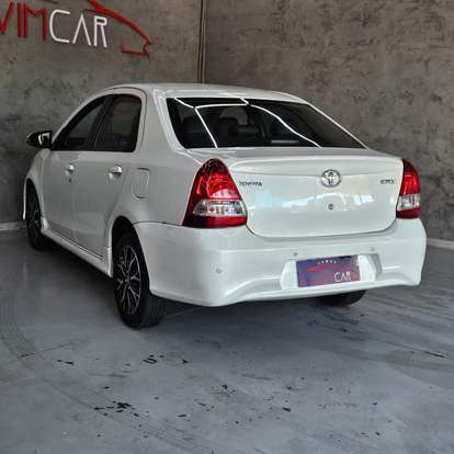 TOYOTA-ETIOS-2018