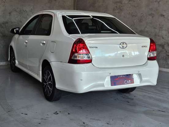 TOYOTA-ETIOS-1.5 PLATINUM SEDAN 16V FLEX 4P AUTOMÁTICO TOYOTA-ETIOS-2018