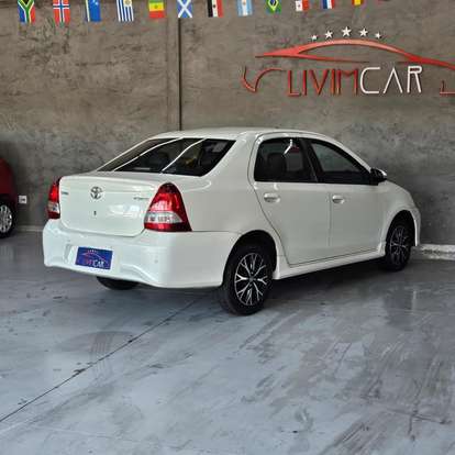 TOYOTA-ETIOS-2018