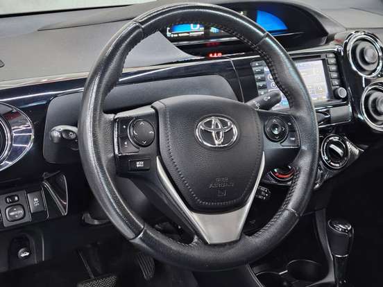 TOYOTA-ETIOS-1.5 PLATINUM SEDAN 16V FLEX 4P AUTOMÁTICO TOYOTA-ETIOS-2018