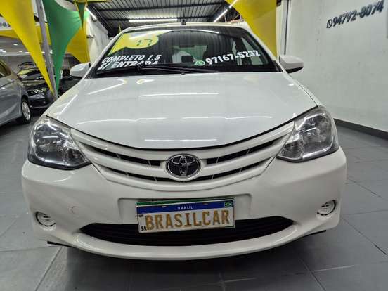 TOYOTA-ETIOS-2016