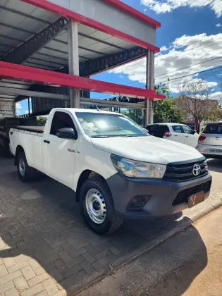TOYOTA HILUX 2.8 4X4 CS 16V TURBO DIESEL 2P MANUAL TOYOTA HILUX 2.8 4X4 CS 16V TURBO DIESEL 2P MANUAL