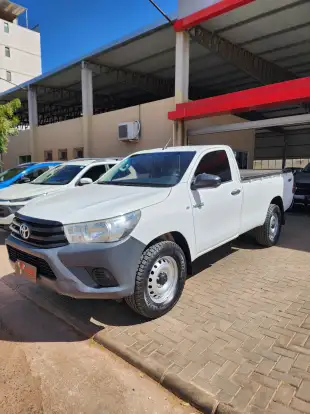 TOYOTA-HILUX-2019
