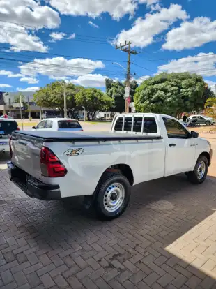 TOYOTA-HILUX-2019