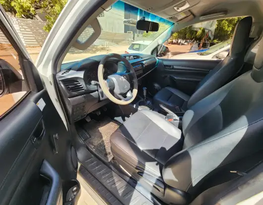 TOYOTA-HILUX-2019