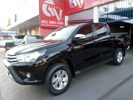 TOYOTA HILUX 2.8 SRV 4X4 CD 16V DIESEL 4P AUTOMÁTICO TOYOTA HILUX 2.8 SRV 4X4 CD 16V DIESEL 4P AUTOMÁTICO