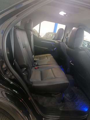 TOYOTA-HILUX-2023
