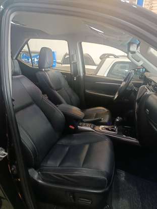 TOYOTA-HILUX-2023