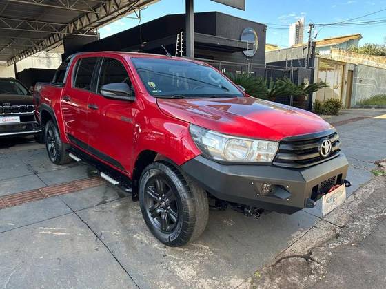 TOYOTA HILUX 2.8 SR CHALLENGE 4X4 CD 16V DIESEL 4P AUTOMÁTICO