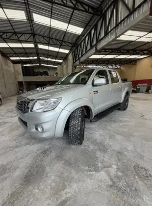 TOYOTA HILUX 3.0 STD 4X4 CD 16V TURBO INTERCOOLER DIESEL 4P MANUAL TOYOTA HILUX 3.0 STD 4X4 CD 16V TURBO INTERCOOLER DIESEL 4P MANUAL
