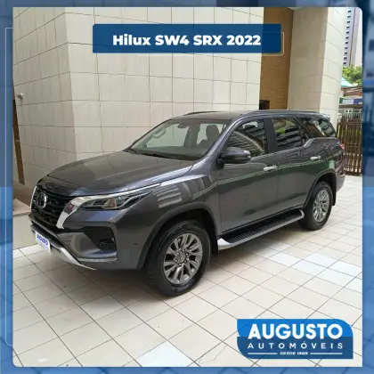TOYOTA HILUX SW4 2.8 D-4D TURBO DIESEL SRX 7L 4X4 AUTOMÁTICO TOYOTA HILUX SW4 2.8 D-4D TURBO DIESEL SRX 7L 4X4 AUTOMÁTICO