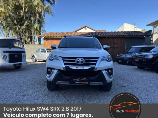 TOYOTA-HILUX SW4-2.8 SRX 4X4 7 LUGARES 16V TURBO INTERCOOLER DIESEL 4P AUTOMÁTICO TOYOTA-HILUX SW4-2016