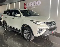 TOYOTA HILUX SW4 2.8 SRX 4X4 7 LUGARES 16V TURBO INTERCOOLER DIESEL 4P AUTOMÁTICO TOYOTA HILUX SW4 2.8 SRX 4X4 7 LUGARES 16V TURBO INTERCOOLER DIESEL 4P AUTOMÁTICO