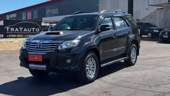 TOYOTA HILUX SW4 3.0 SRV 4X4 16V TURBO INTERCOOLER DIESEL 4P AUTOMÁTICO TOYOTA HILUX SW4 3.0 SRV 4X4 16V TURBO INTERCOOLER DIESEL 4P AUTOMÁTICO