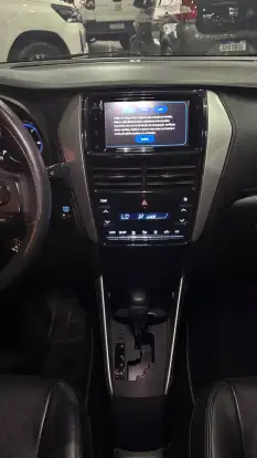TOYOTA-YARIS-2021
