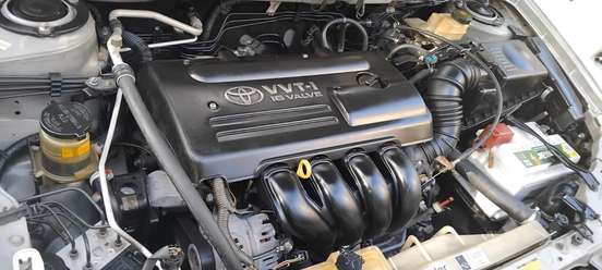 TOYOTA-COROLLA-2005