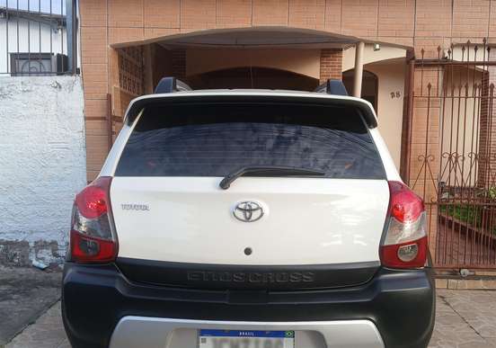 TOYOTA-ETIOS-2013