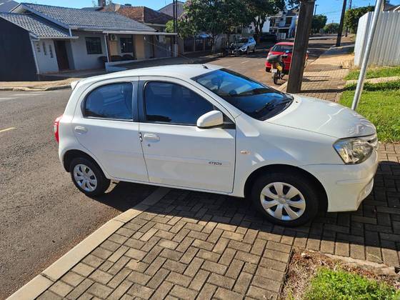 TOYOTA ETIOS 1.5 XS 16V FLEX 4P MANUAL