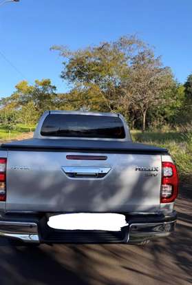TOYOTA-HILUX-2025