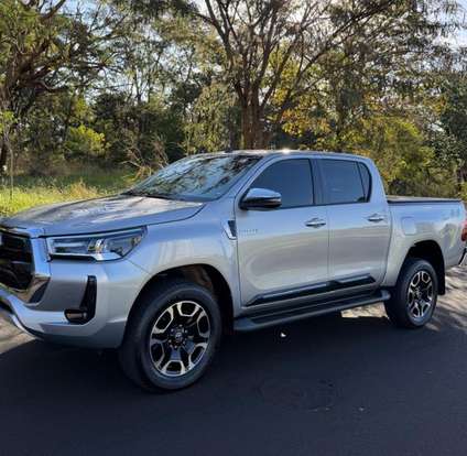 TOYOTA-HILUX-2025