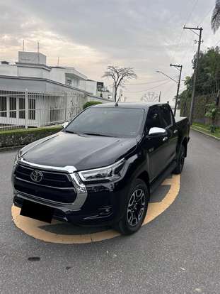TOYOTA-HILUX-2025