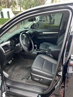 TOYOTA-HILUX-2025