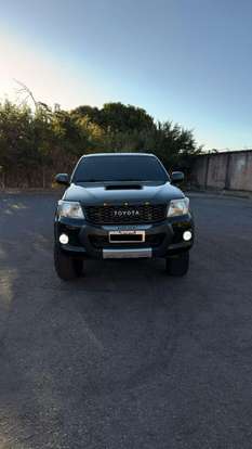 TOYOTA-HILUX-2012