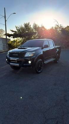 TOYOTA-HILUX-2012