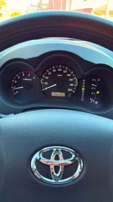 TOYOTA-HILUX-2012