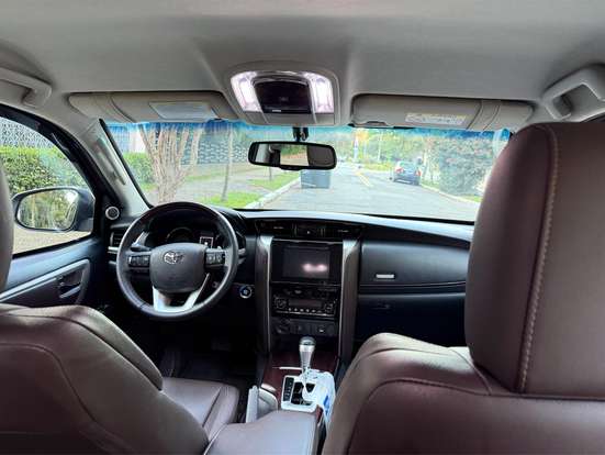TOYOTA-HILUX SW4-2018