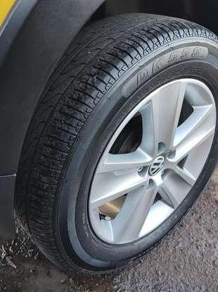 VOLKSWAGEN-CROSSFOX-2010