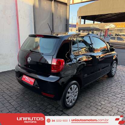 VOLKSWAGEN-FOX-2010