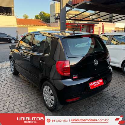 VOLKSWAGEN-FOX-2010