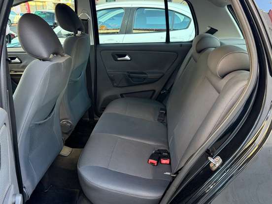 VOLKSWAGEN-FOX-1.0 MI 8V FLEX 4P MANUAL VOLKSWAGEN-FOX-2010