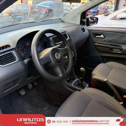 VOLKSWAGEN-FOX-1.0 MI 8V FLEX 4P MANUAL VOLKSWAGEN-FOX-2010