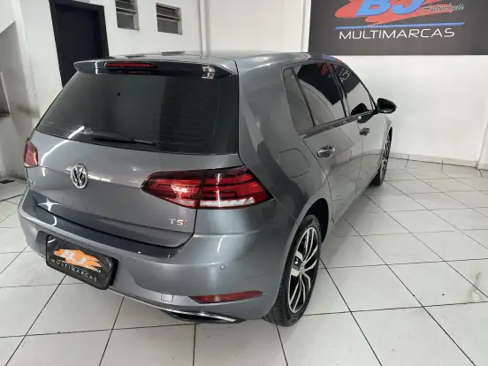 VOLKSWAGEN-GOLF-2017