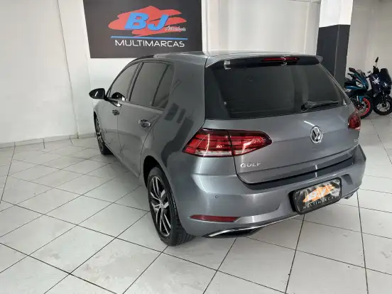 VOLKSWAGEN-GOLF-2017