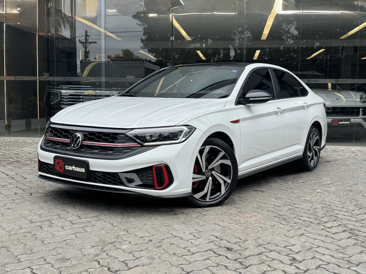 Volkswagen Jetta 2023/2024 à venda na Carhaus