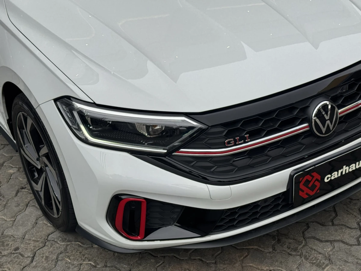 Volkswagen Jetta — foto 4