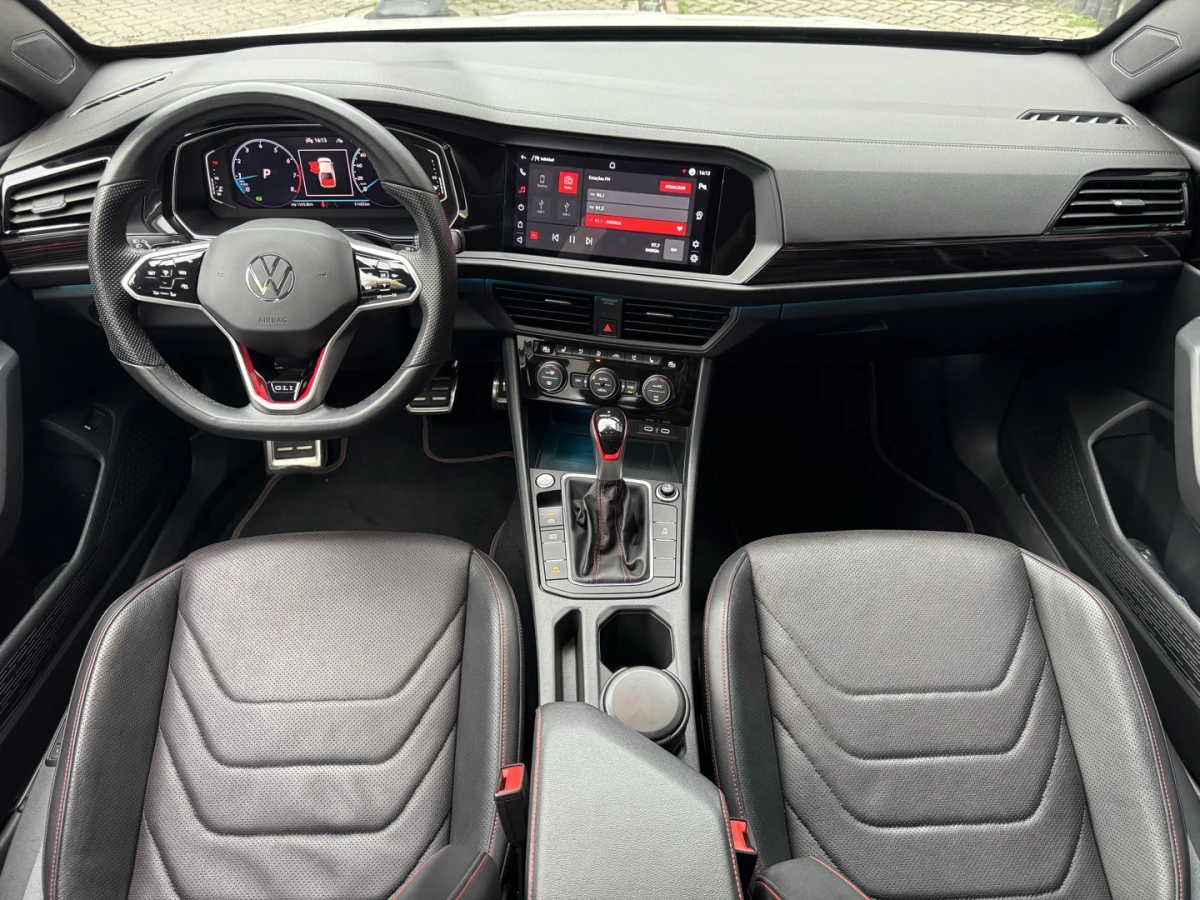 Volkswagen Jetta — foto 14