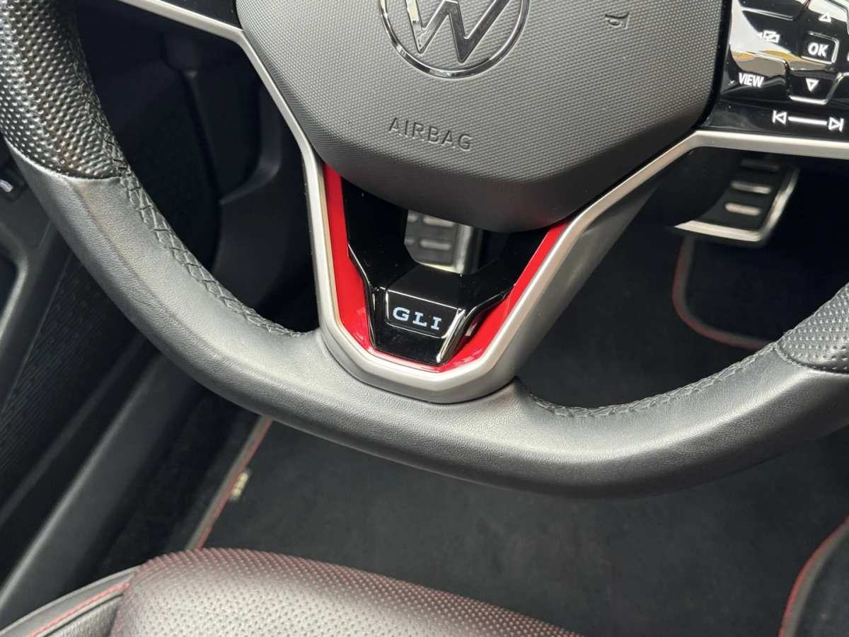 Volkswagen Jetta — foto 18